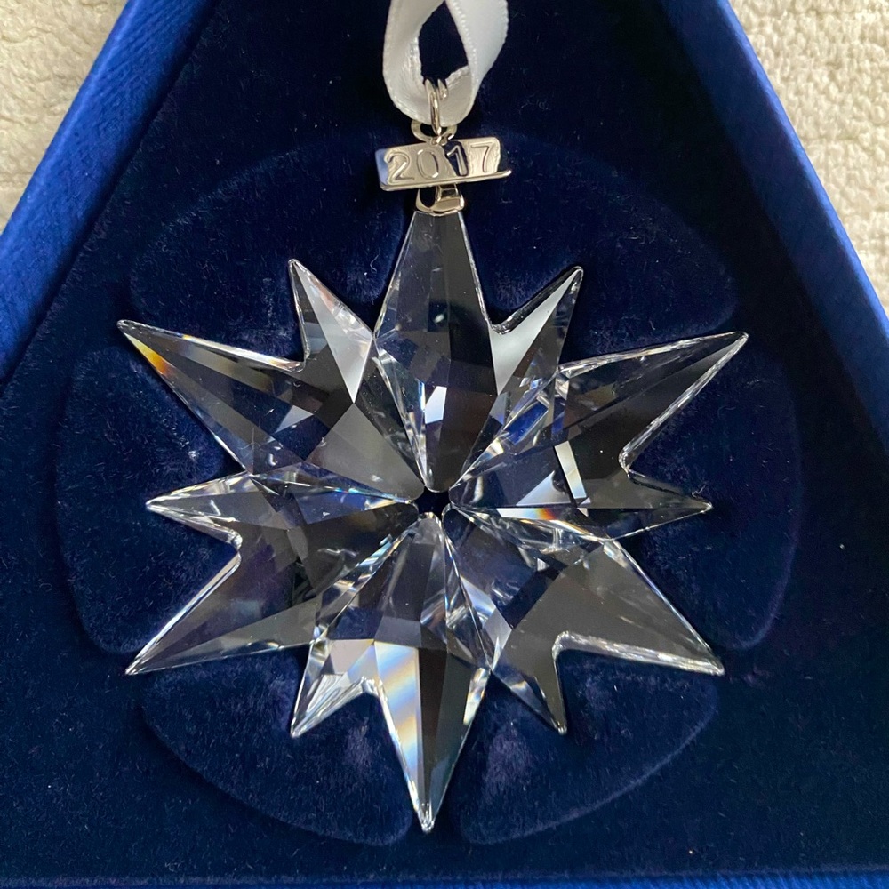 Swarovski 2017 annual edition large ornament.